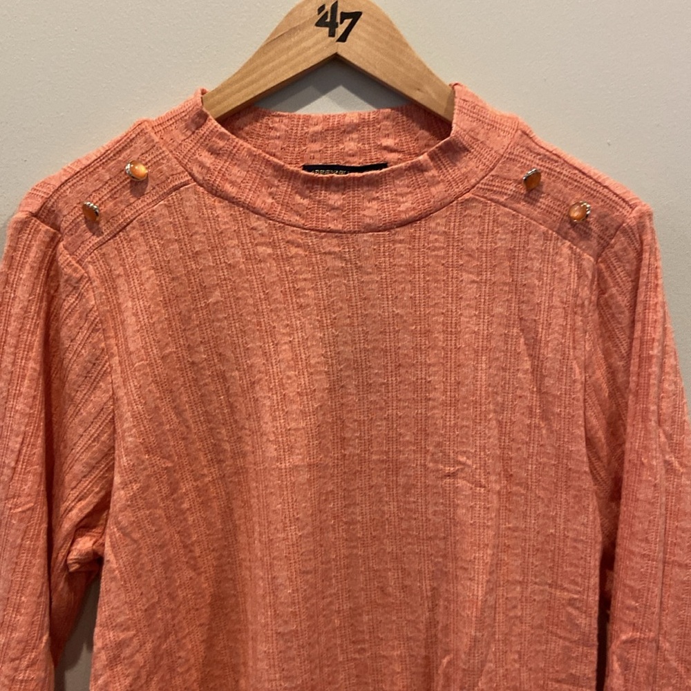 Brand new Women’s Top Adrienne Vittadini